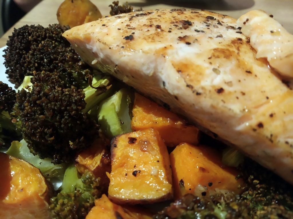 Salmon wth broccoli and sweet potato